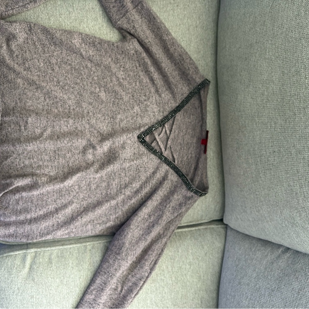 Jennifer Lopez Gray V-Neck Sweater